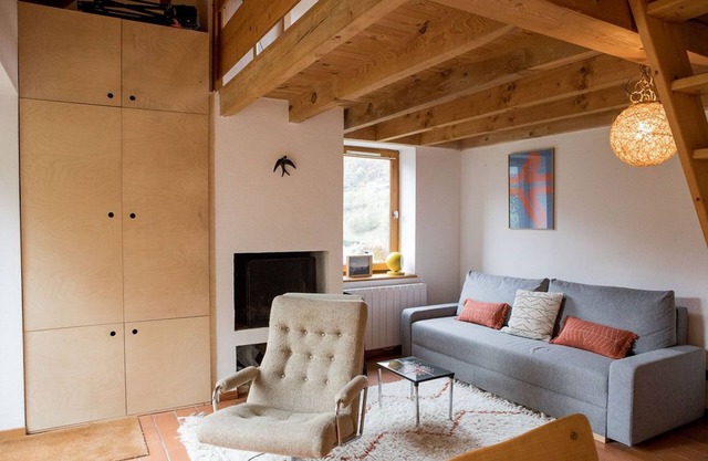 Cosy chalet with south-facing mountain view