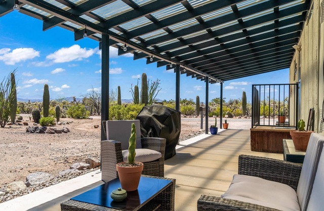Cosy Desert Hideaway