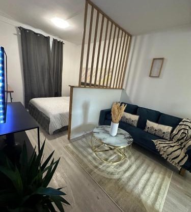 Cosy House à 9 mins RER A et 35 mins de Paris