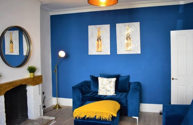 COSY, MODERN HOUSE NEARBY SEAFRONT - SOUTHEND