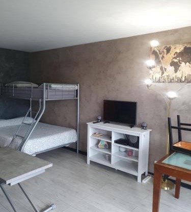 "Cosy & Modern" Logement avec parking privé et proche métro Paris !
