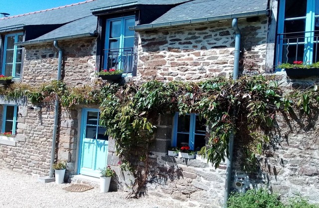 Cosy Rural Country Gite (2 Bedrooms, Sleeps 4) Near Dinan