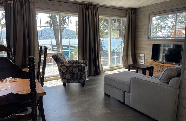 Cottage 1& 2 with Waterfront and Beach Access