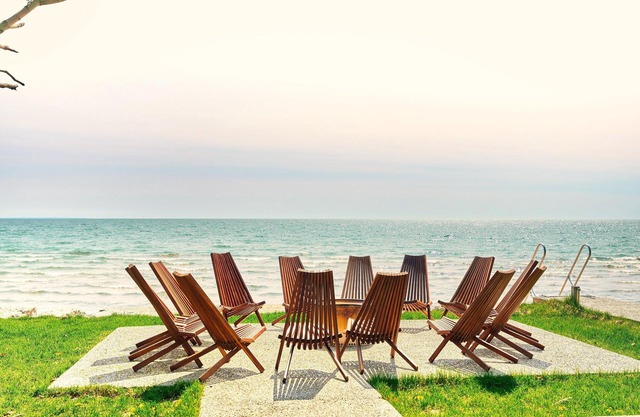 Cottage 16: Beachfront Cottage Escape