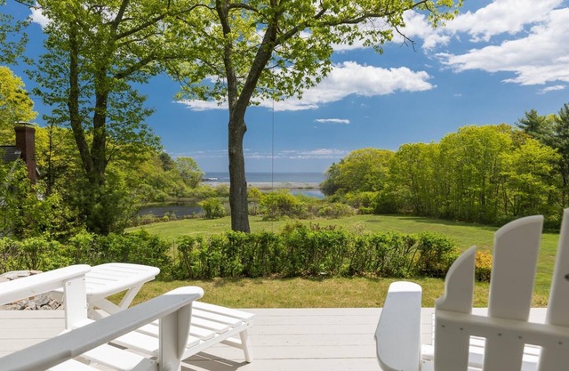 Cottage at Thunder Hill - Spectacular Ocean Views in Quiet, Pristine Setting