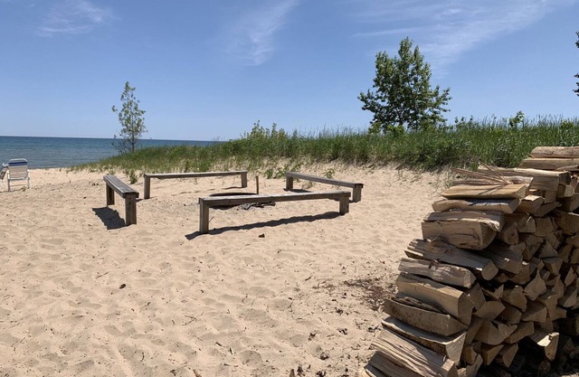 Cottage Cove · Lake Huron Beach Cottage No. 3