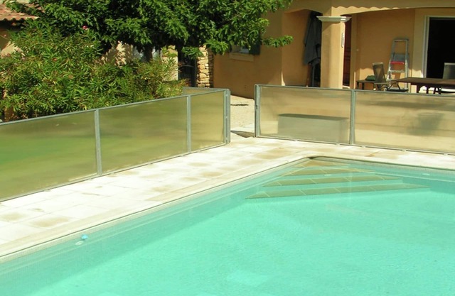 Cottage in Carpentras with Swimming Pool