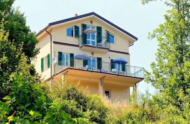 Cottage in Sesta Godano near Beaches