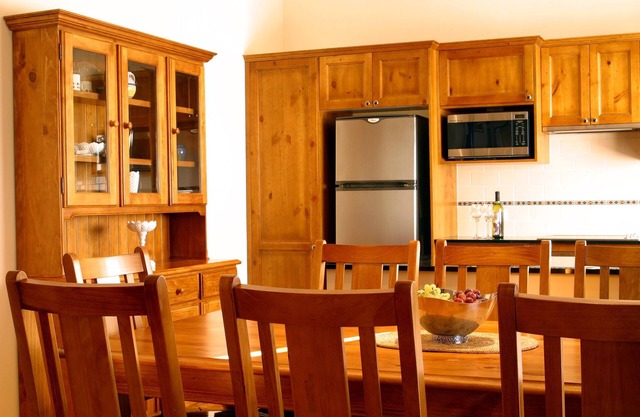 Cottages on Lovedale - No. 2 - 3 bedroom, 2 bathroom cottage in wonderful Lovedale location