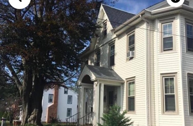 Country charmer in village of Conestoga