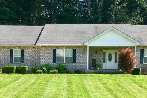 Country Chic- 4 BR Home-Quiet Country Road