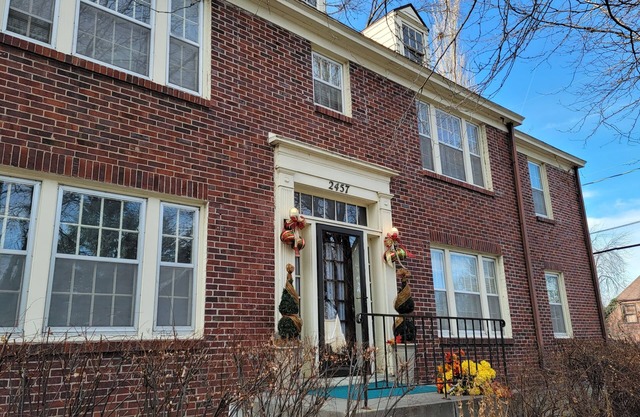 Country Club 2Bdrm Condo - Sheridan Blvd!