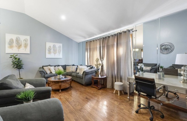 Country Club Hills Rentaln