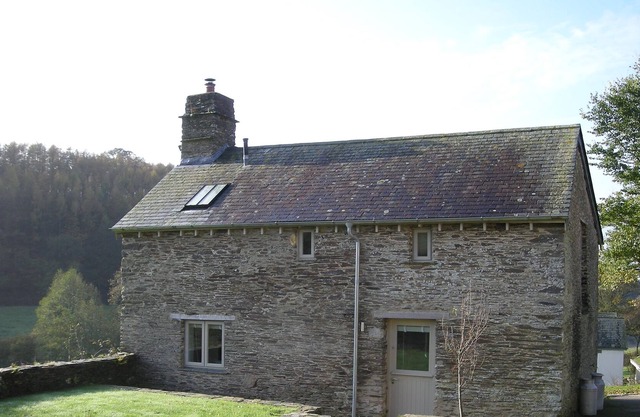 Country Cottage Surrounded By Farmland With Beautiful Views Across South Devon