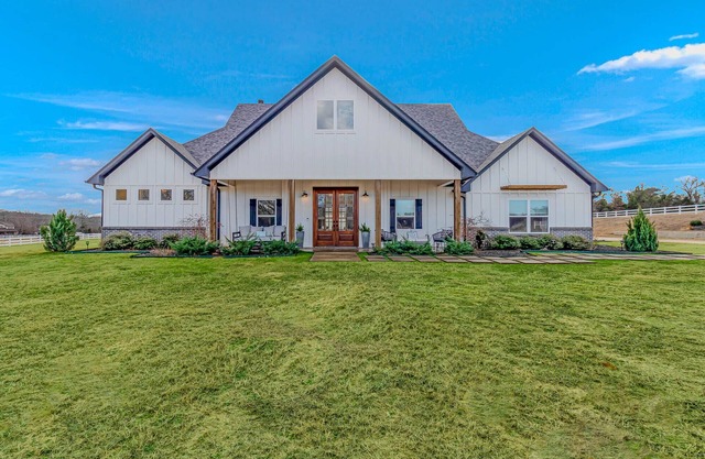 Country estate - pool, outdoor kitchen, home theater, game room, porches