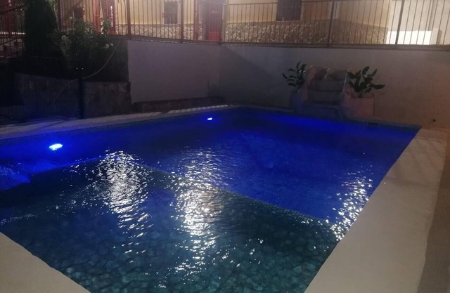 Country House 'Los Ferreles 3 Dormitorios' with Shared Pool and Wi-Fi
