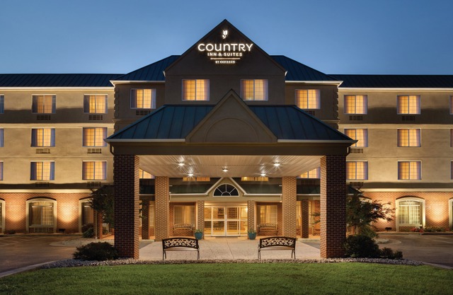 Country Inn & Suites by Radisson, Lexington, VA