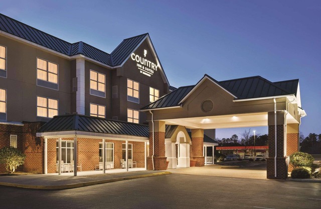 Country Inn & Suites by Radisson, Petersburg, VA