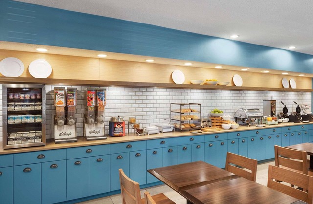 Country Inn & Suites by Radisson, Columbus Airport, OH