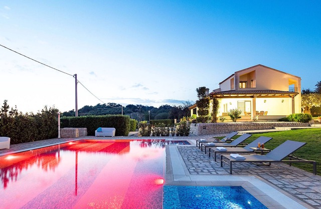 Country villa with pool in Noto, Sicily