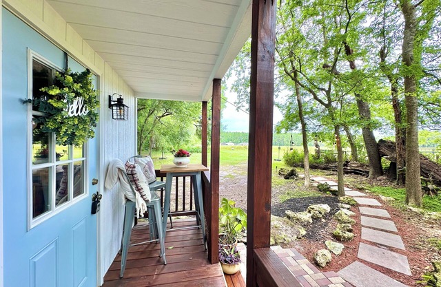 Couple's Cottage located on a private, serene equestrian farm!