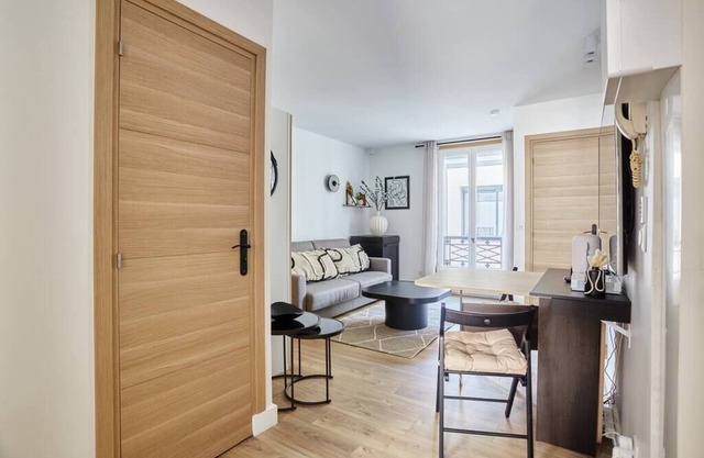 Courbevoie : Superbe Appartement 2BR/6P