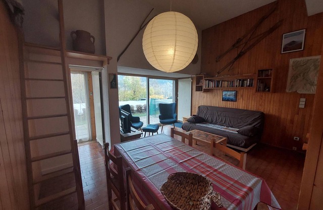 Courchevel - 2-Room Apartment with Parking and Terrace