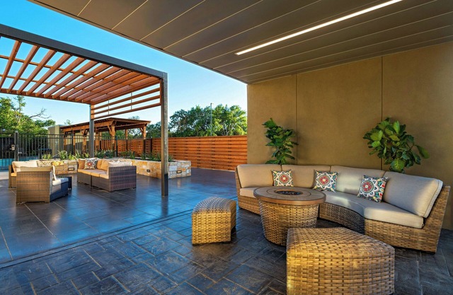 Courtyard By Marriott Austin Dripping Springs