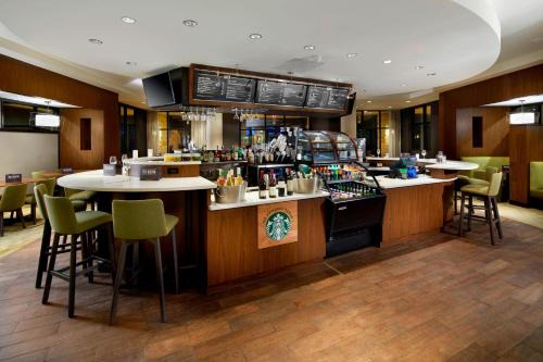Courtyard by Marriott San Antonio Six Flags at The RIM