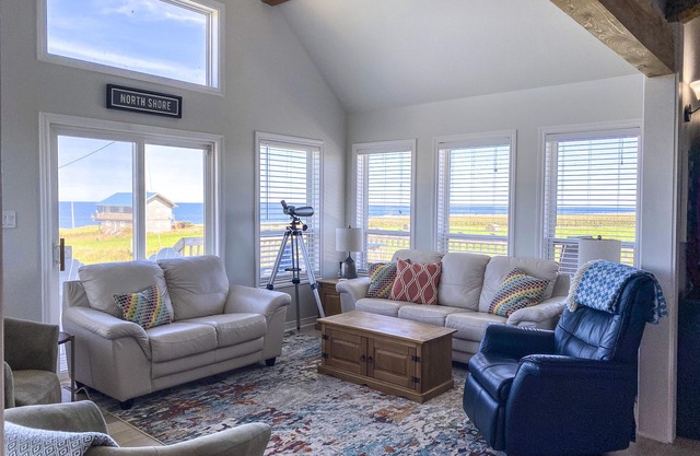Cousin's Shore Beach, Oceanview, Private Cottage - PEI Ocean Villa