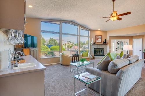 Covered Deck and Red Rock Views Home in Sedona