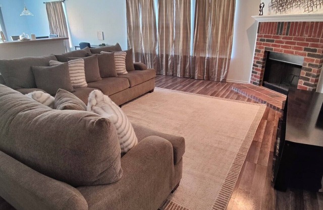 Covered in blessings,Charming 3-bedroom house with WiFi, AC in enchanting