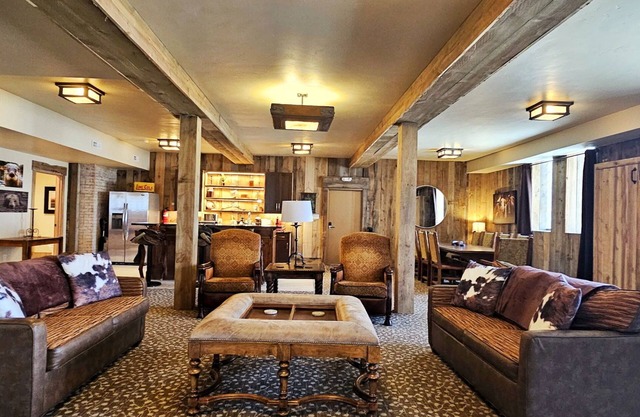 Cowboy Lodge Downtown