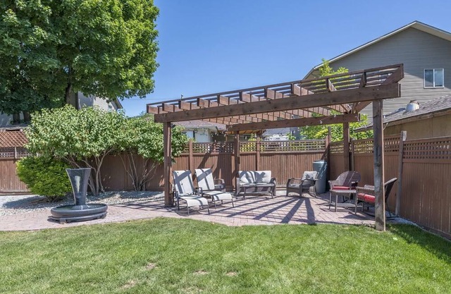 Cozy 1 bed/1 Bath suite on the 2nd floor in the historical Carew House