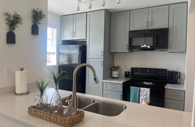 Cozy 1-bedroom apartment with WiFi, fitness room in enchanting San Antonio