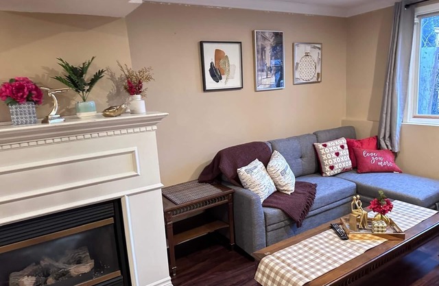 Cozy 1-bedroom apartment Courtice. Pet Friendly !