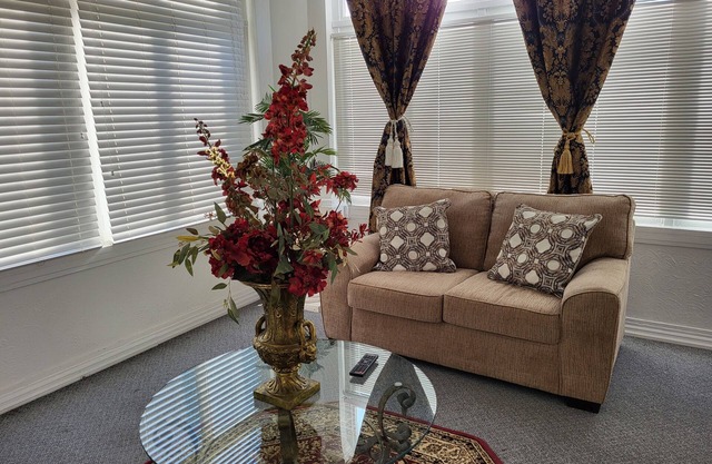 Cozy 1-bedroom corporate apartment with WiFi, AC in lovely Quincy