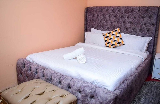 Cozy 1-Bedroom Getaway in Naivasha – Wi-Fi, Hot Shower & Free Parking!