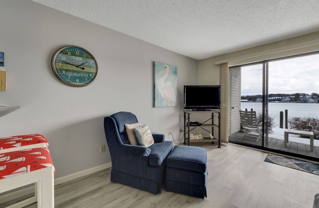Cozy 1 BR Condo | Lake Charlevoix Views | Pool, Hot Tub, Sauna | Sleeps 4
