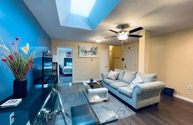 Cozy 1BD Apt @Magic Garden in Center City