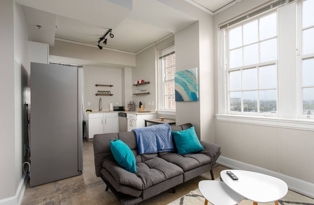 Cozy 1br- mins to UAB Hospital + Remote Workspace