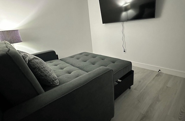 Cozy 1BR suite | Ideal for Monthly Stays