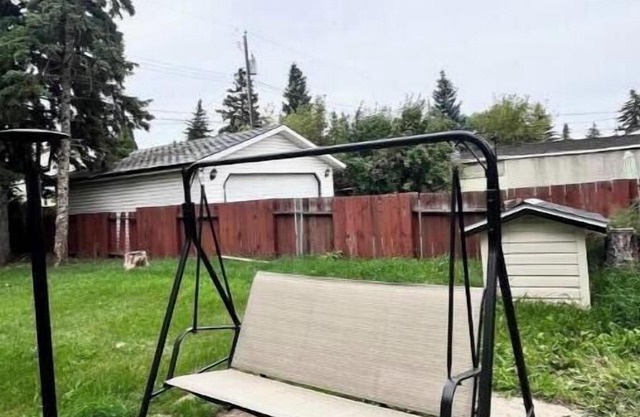 Cozy 2 BDRM Bungalow 1