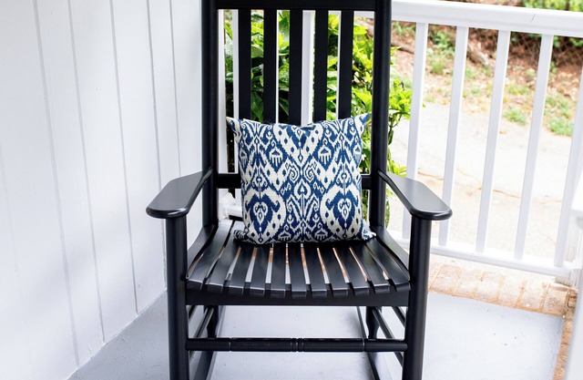 Cozy 2-bdrm Duplex, 15 min from Downtown Atlanta, Beautifully Remodeled, Unit B