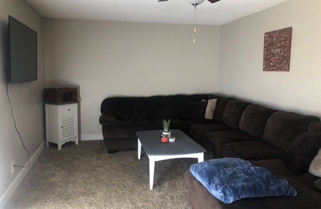 Cozy 2 bed 2 bath in northern Phoenix