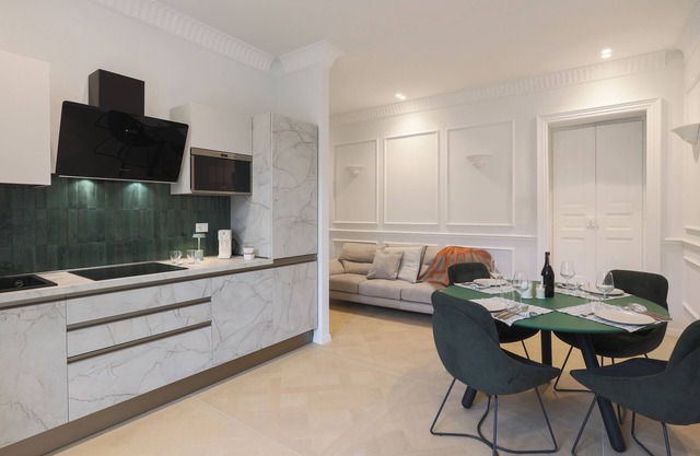 Cozy 2-bedroom apartment in awesome Torino with WiFi, AC