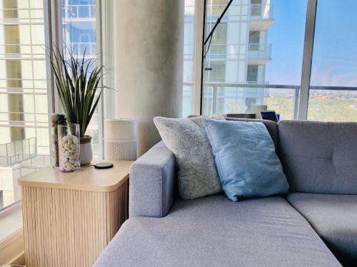 Cozy 2-Bedroom Downtown Condo in the East Village