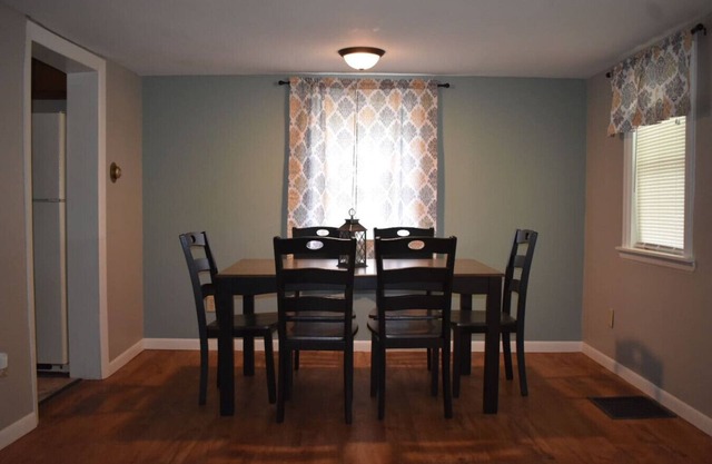 Cozy 2 Bedroom House