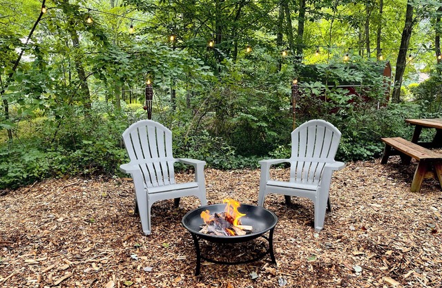 Cozy 2-bedroom RV- Picnic Area, Fire Ring, and can walk to Maple Grove Raceway