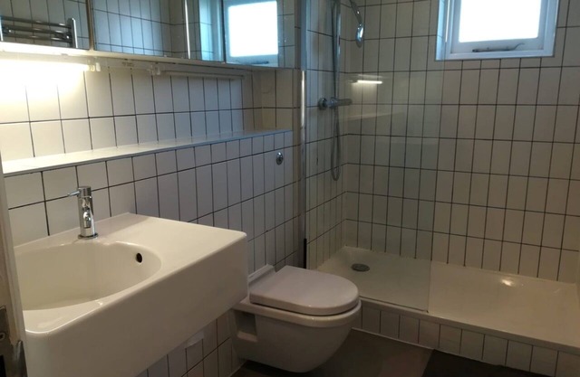 Cozy 2-bedroom with view